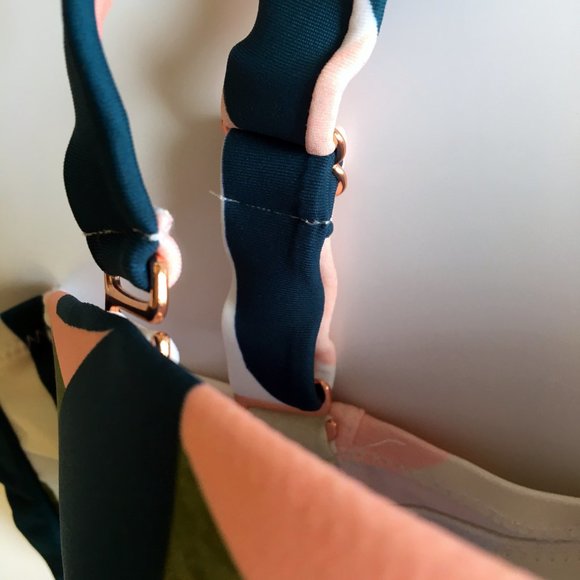 Raisins Bikini Top 16W Underwire Bandeau Tropical Removable Strap Palm Geo White - Picture 5 of 9